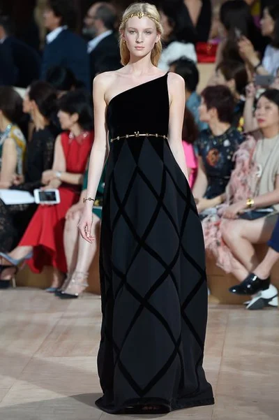 Look 15